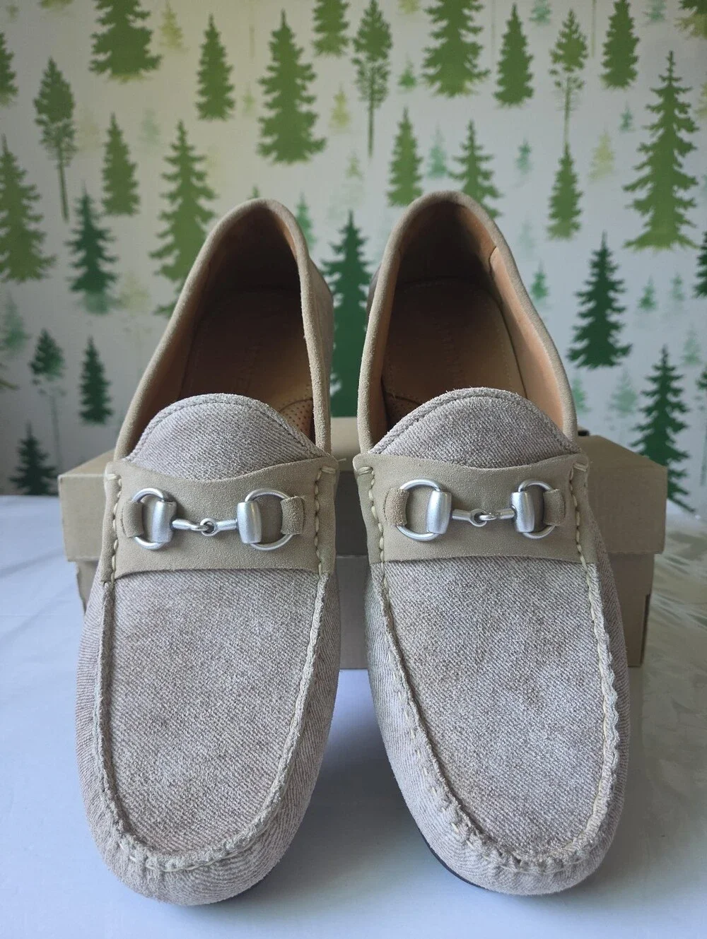 Allen Edmonds pull footwear